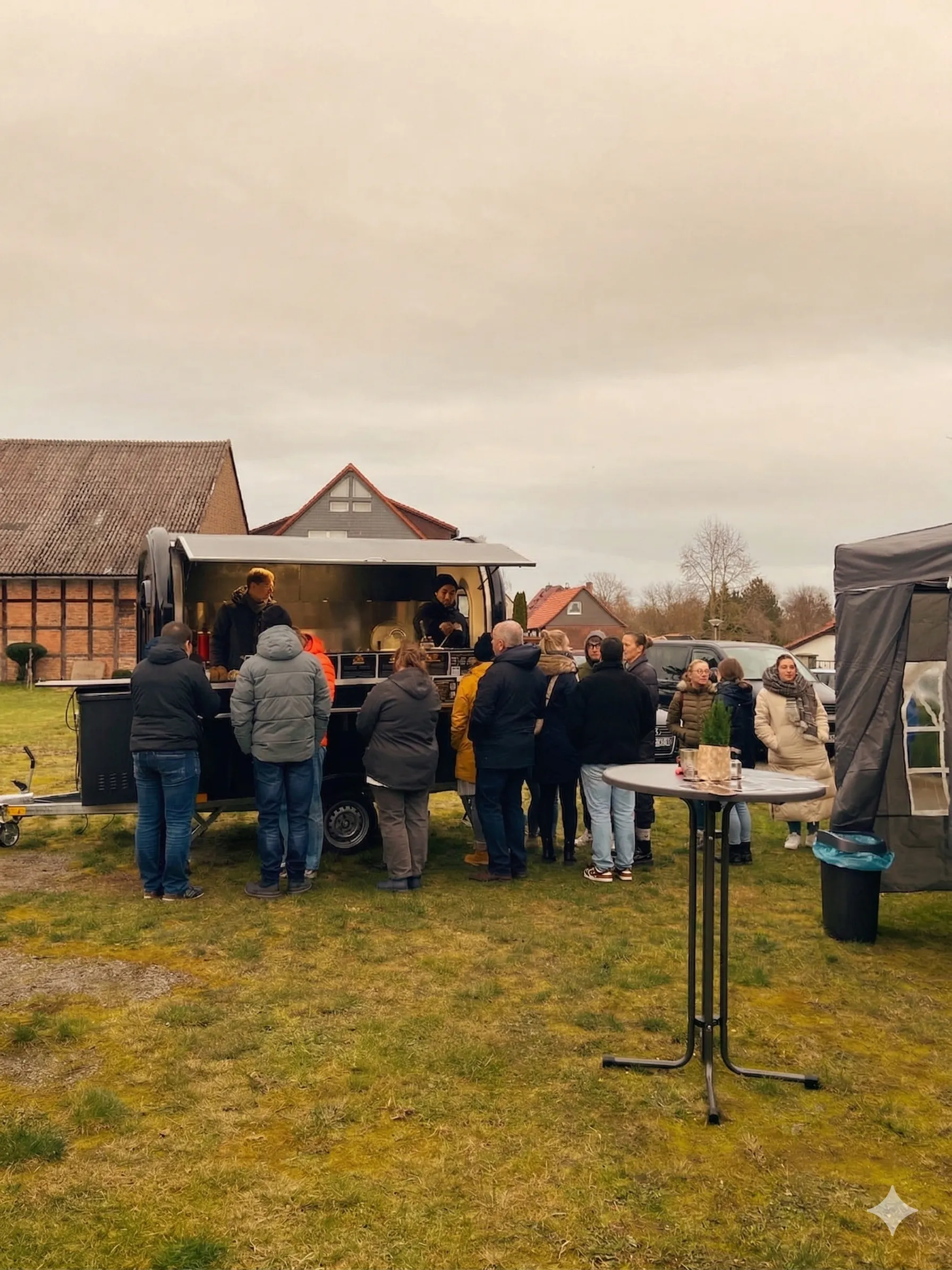 Crêpe Diem Foodtruck auf einem Event mit Gästen